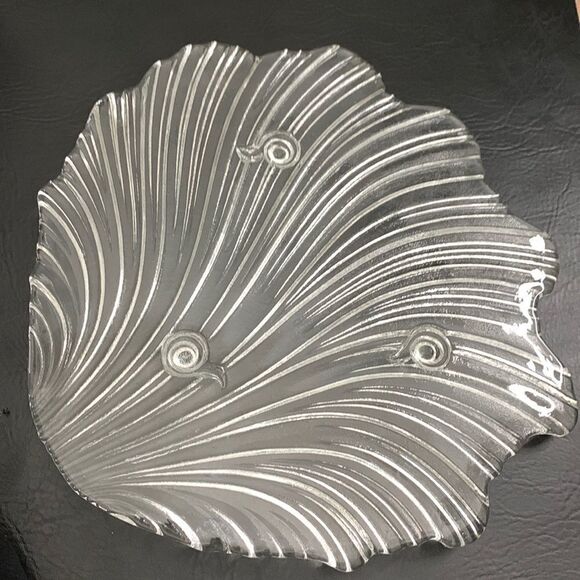 Shell Snail Shape Feet Clear Glass Serving Decorator Tray Platter Textured Heavy - Picture 1 of 9